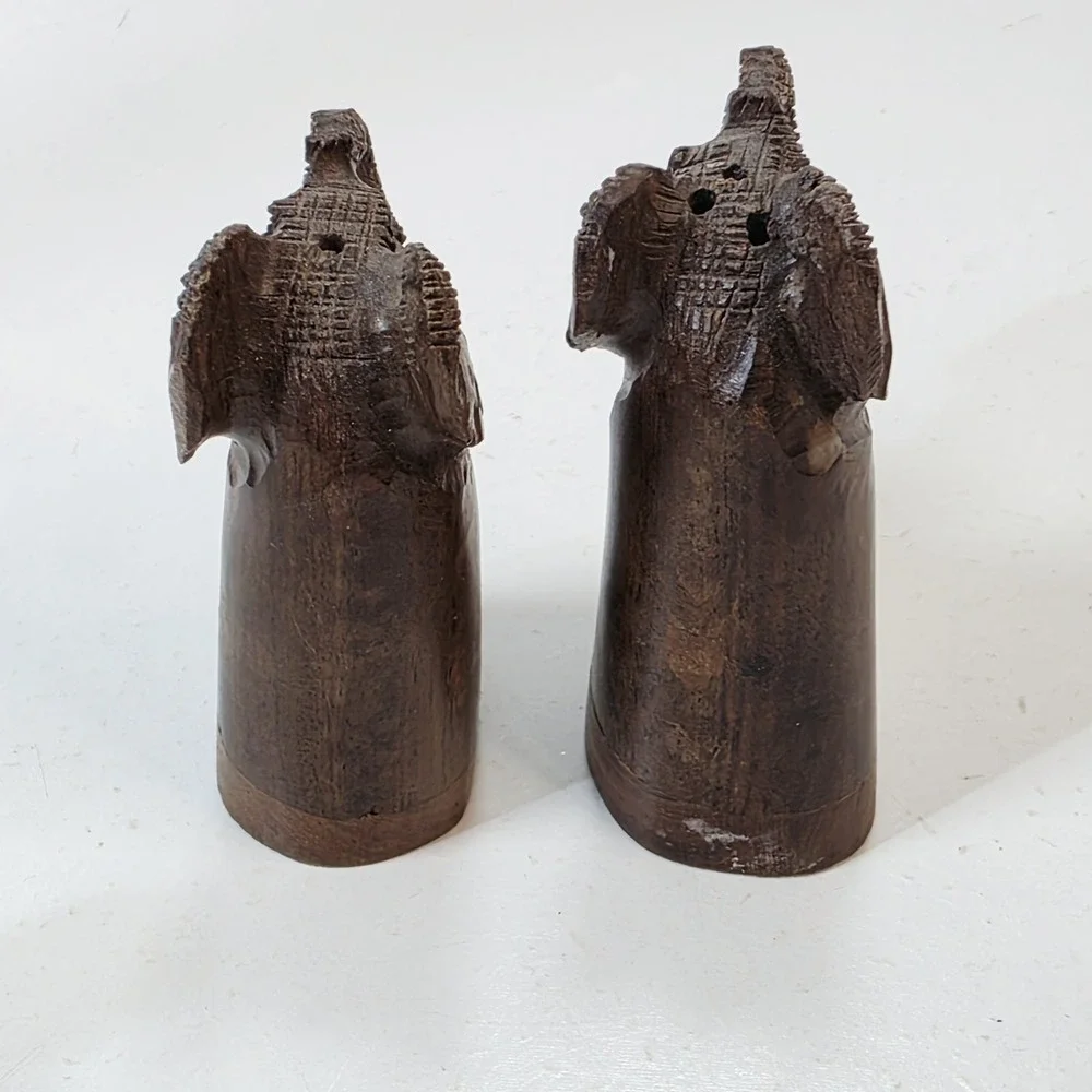 Vintage Wooden Hand Carved Wood Elephant Salt And Pepper Shakers 2.75 inch